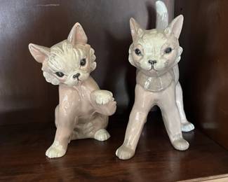 One of many Lladro (Spain) figurines available.