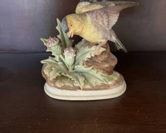 Andrea by Sadek bird figurines "Gold Finch" 7703 