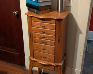 Jewelry box 
