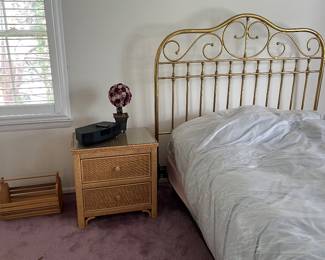 Full Bed w/Brass Headboard