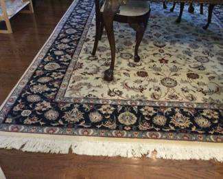 10'x8' Area Rug under Dining Table