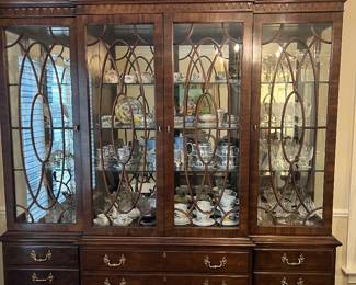 Henredon Rittenhouse Square Lighted 2 Piece China Cabinet