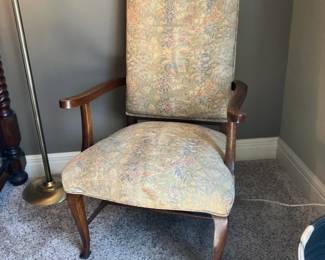Arm chair w cherry wood