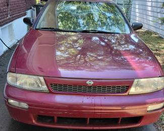 1993 Nissan 4door runs.
