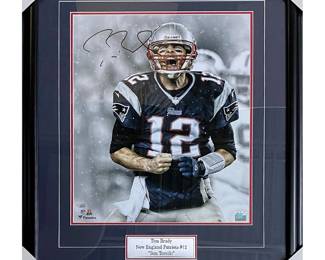 Tom Brady Framed Autographed New England Patriots 16X20 Photo