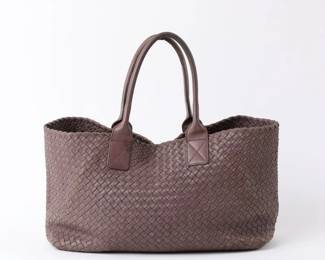 Bottega Veneta Intrecciato Cabat MM Tote