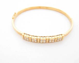 Vintage Diamond 18K Yellow Gold Hinged Bangle Bracelet