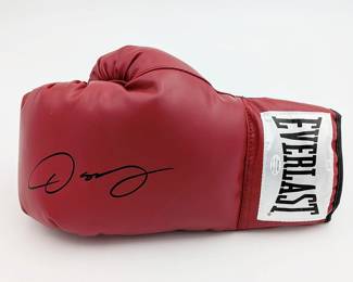 Oscar De La Hoya Autographed Everlast Boxing Glove