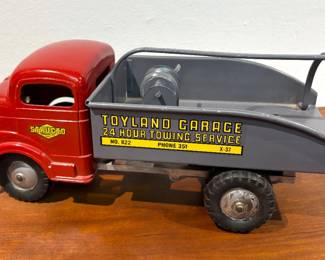 Structo Toyland 24-Hr Towing Truck
