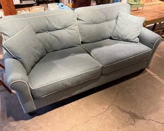 La-Z-Boy Sofa | Newly Purchased 2021 in a Smoke-free, Pet-free home