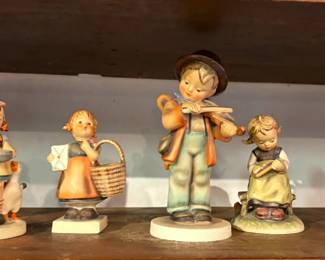 Lot of 5 Hummels 