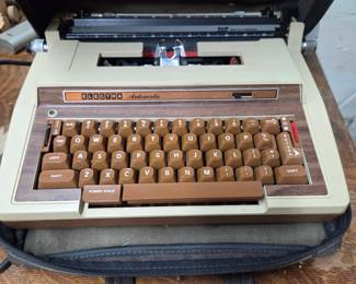 Vintage Corona Electra Autimatic Typewriter