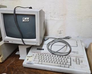 Smith Corona PWP Personal Word Processor w/ Monitor