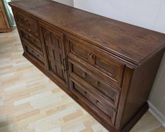 Bassett dresser