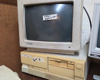 Epson Apex 200/40 w/ Epson monitor
