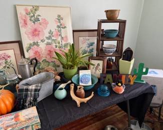 Metal cans, pottery, art, plant, pumpkin, pots, bowls