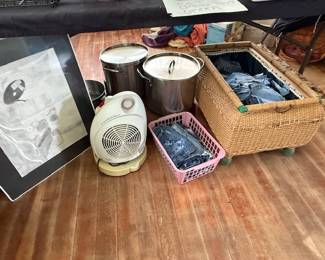 Fan, large basket with tapestry soft top, pans