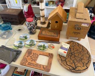 Shoe shine box, wood piece, pottery