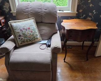 Reclining Lift Chair