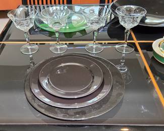 Black Dinner Service