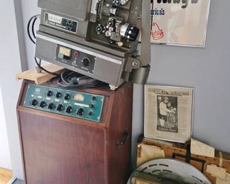 Vintage 16 mm Premier Ex-1510 16 Movie Camera