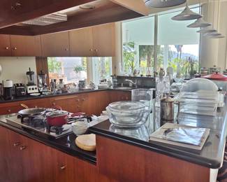 LOTS of Kitchen Supplies!
