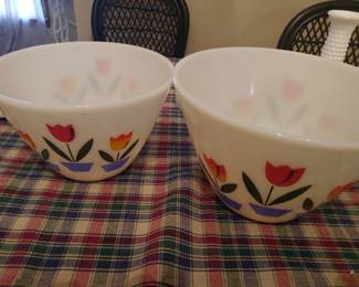 Rare vintage 1940's Fire King Tulip mixing bowls