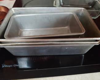 Aluminum bread pans