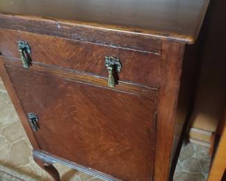 Vintage Oak cabinet w/queen Anne legs