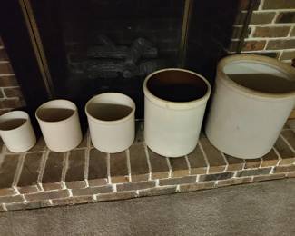 5 vintage crocks