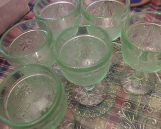 6 vintage green goblets & tray