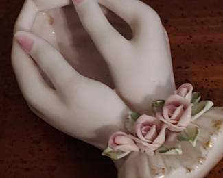Lefton cup hand dish