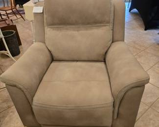 Like New Electric Recliner