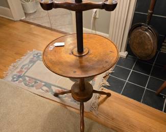 Colonial Cushman Adjustable Candlestand