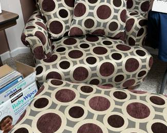 Oversized Chair with Ottoman