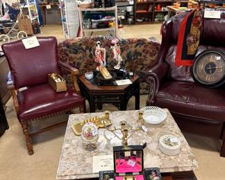Marble coffee table, leather chairs