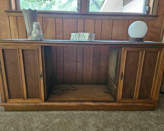 $400 MCM RCA console stereo. L 68" x H 30"x D 20.5" 
