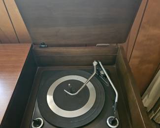 $400 MCM RCA console stereo. L 68" x H 30"x D 20.5" 