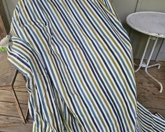 $ 20 per panel; Fabulous Vintage curtain panels, measurements upon request. 4 panels total. Exterior fabric is great quality and still in good shape.  Liner has sun spots but still in tact.