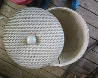 $50 Vintage Redman white woven wicker laundry hamper with matching lid.