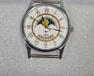 1 Luch Lunar Moon Phase Calendar Watch. Soviet Union