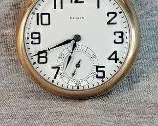 1 ELGIN 17 Jewel Pocket Watch