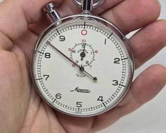1 Minerva Stop Watch. 9 Jewel. Works.