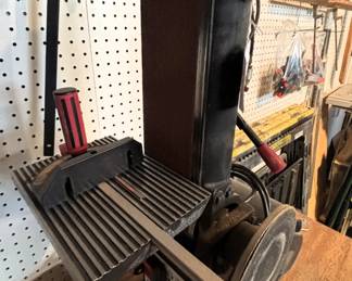 Duracraft bench top belt/disc sander.