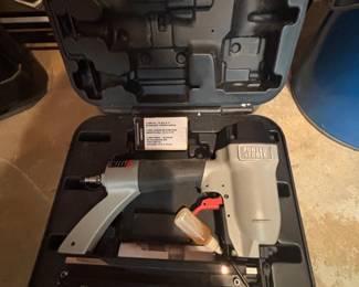 Porter cable 16ga nail gun(like new)