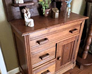 Beautiful antique dry sink. 30 1/2" W x 15" D x 39" H.