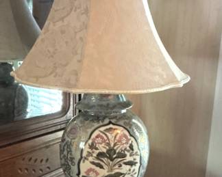 Table lamp.