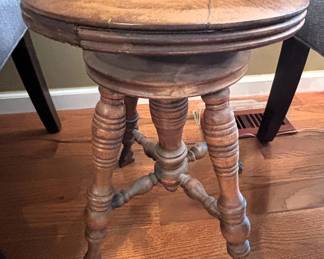Swivel stool.