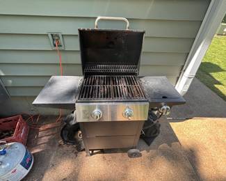 Two burner Dyna Glo propane grill.