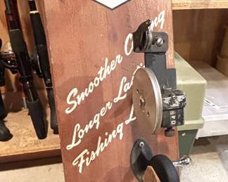 Vintage Large Horrocks-Ibbotson H-I fishing line winder.